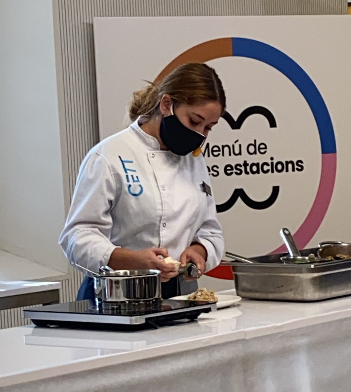 Fotografia de: El CETT presenta un arròs melós de coliflor en la proposta de tardor del Menú de les Estacions | CETT